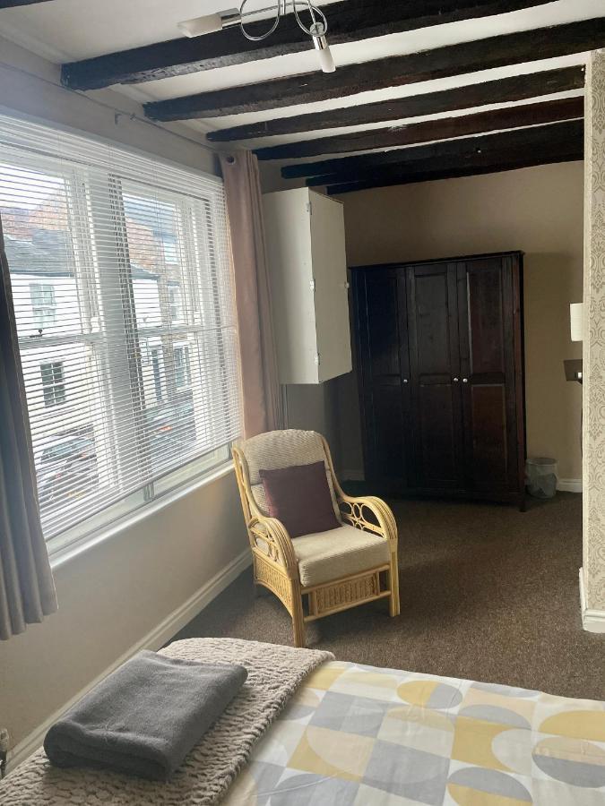 Gillygate Apartment *